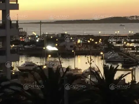 Venta apartamento Punta del Este peninsula, con vista al mar