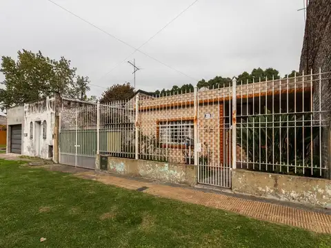 Casa en Venta en Lomas De Zamora, USD 65.000