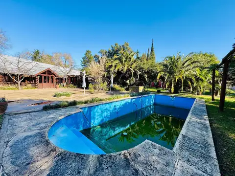 OPORTUNIDAD ,Casa +Salón de fiestas en venta "Las Casuarinas " 216 y 506