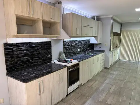 Casa 3 ambientes con 1 baño