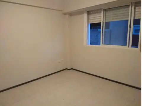 DEPARTAMENTO DE 2 AMB CON ESPACIO GUARDACOCHE!