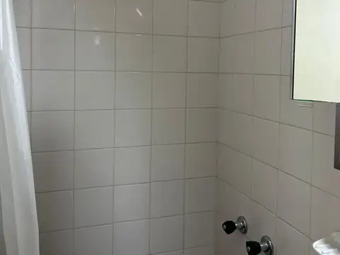 Departamento de 4 Ambientes en Excelente Estado