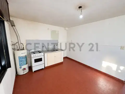 Casa 2 ambientes con 1 baño