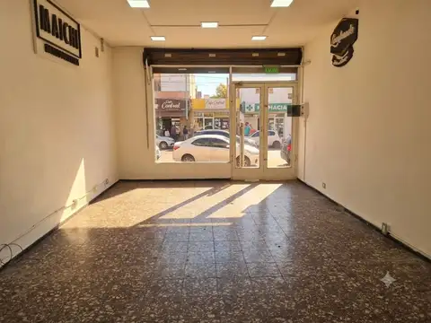 ALQUILER LOCAL COMERCIAL FRENTE A CARREFOUR G CRUZ