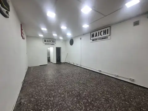 ALQUILER LOCAL COMERCIAL FRENTE A CARREFOUR G CRUZ