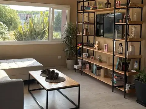 Casa 6 ambientes con 3 baños