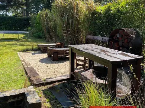 Casa 7 ambientes con 3 baños