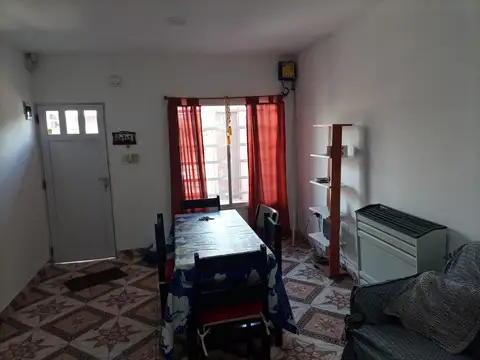 Depto Tipo Casa en Alquiler Temporal con 2 cocheras