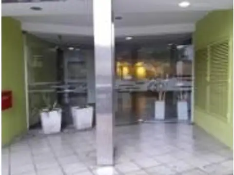 EXCELENTE MONOAMB..CONTRA FRENTE CON AMENITIES VISTA AL ESTE. Muy luminoso y aireado.