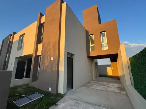 Duplex 2 dormitorios listo para escriturar