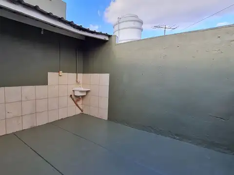 Depto Tipo Casa en Alquiler de 2 ambientes