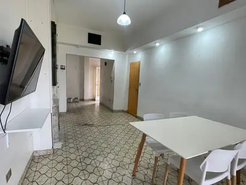 Departamento de 3 ambientes con patio y cochera cubierta - Sarandí
