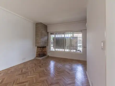 Depto Tipo Casa en Venta con 1 cocheras