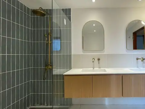 Casa en Alquiler de 4 dormitorios