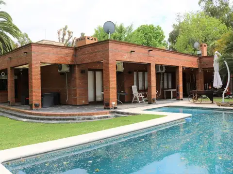 CASA COUNTRY CLUB EL CARMEN - BERAZATEGUI