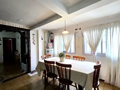 Depto Tipo Casa en Venta de 6 ambientes