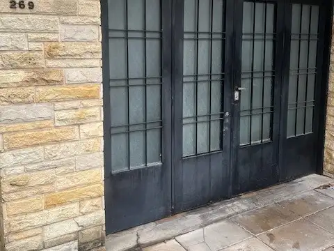 Pellegrini 200, Piso 1