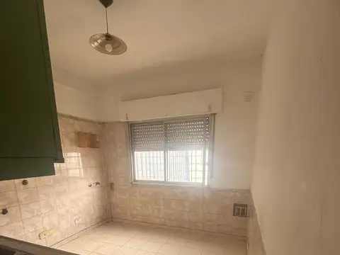 Departamento de 2 amb en alquiler en Sarandi