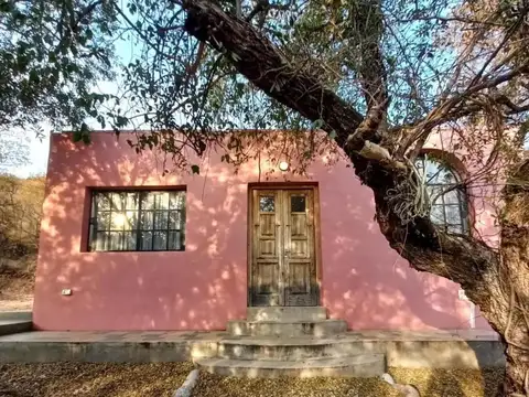 Casa 2 ambientes con 1 baño