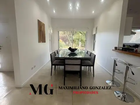 Casa 5 ambientes con 3 baños
