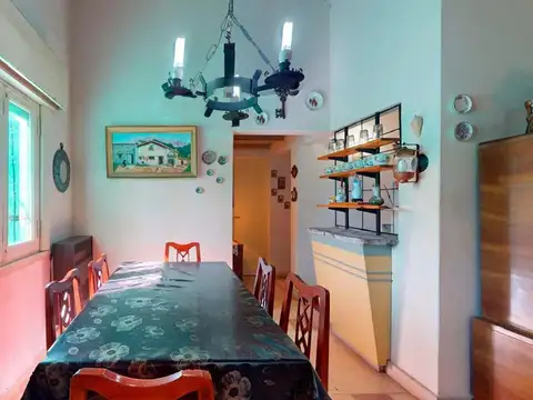 Casa 4 ambientes con 1 baño