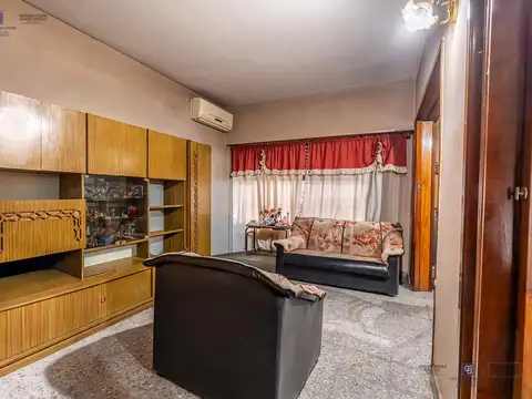 Casa 5 ambientes con 2 baños