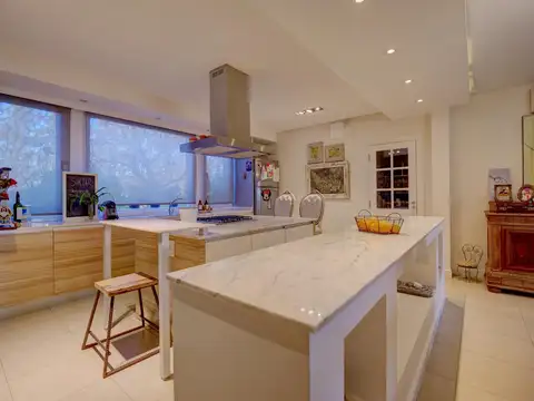 Casa 4 ambientes con 3 baños