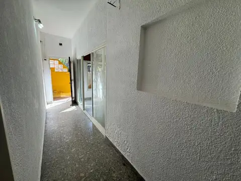 VENTA CASA AMPLIA CON GRAN FONDO VERDE SAN JUSTO