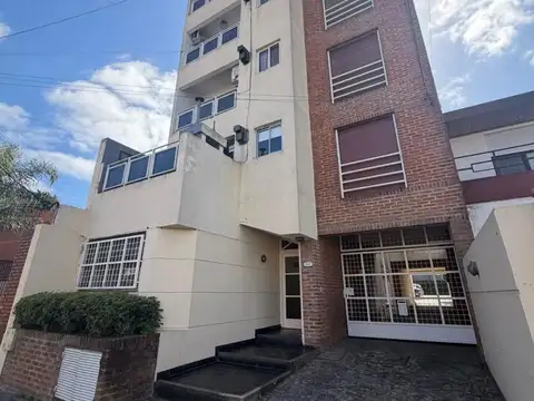 DEPARTAMENTO DIVISIBLE CERCANO AL CENTRO COMERCIAL ALTE BROWN