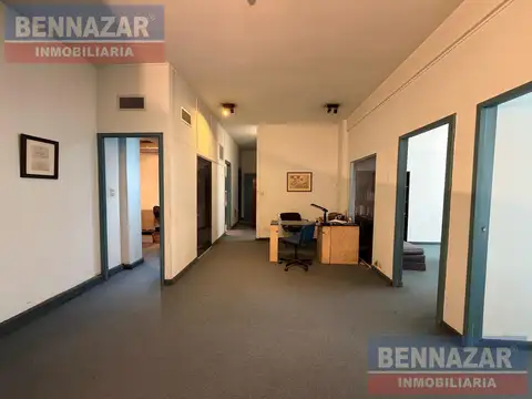 Oficina 4 ambientes con 1 baño