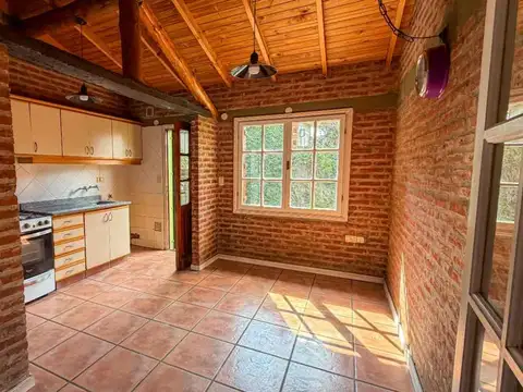 Casa 4 ambientes con 1 baño