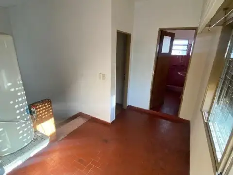 CASA AMERICANA EN PH DE 4 AMBIENTES EN VENTA - MORON