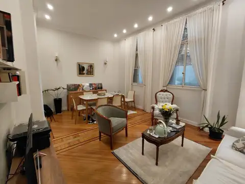 Peña 2200, Piso PB