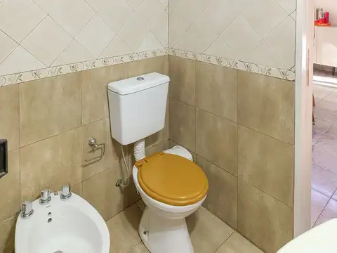 Depto Tipo Casa en Venta en Banfield, USD 64.000