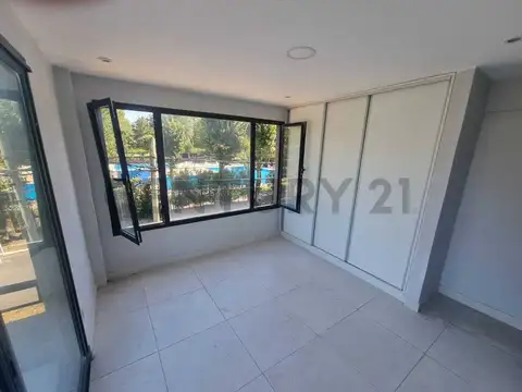 Sargento Cabral 100, Piso 0