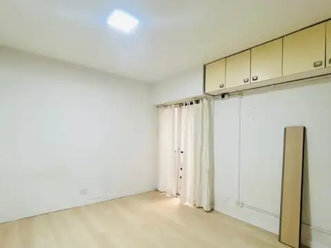 Aguilar 2400, Piso 5