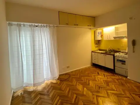 Aguilar 2400, Piso 5