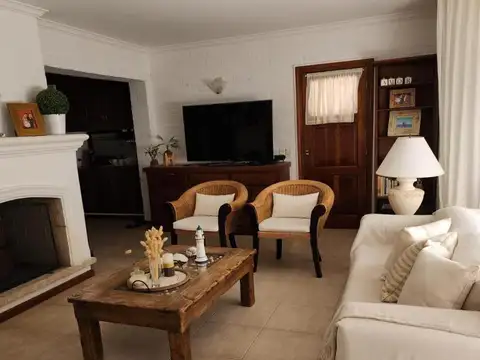 Casa en Venta en Pinamar, USD 390.000