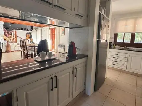 Casa 5 ambientes con 4 baños