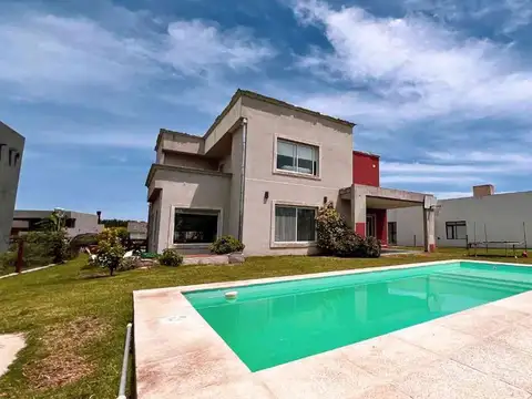 VENTA Casa 5 Amb Tierra del Mar Piscina lote 613m²