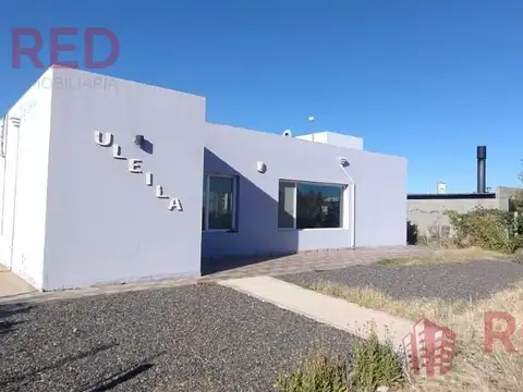 VENDE Casa 3 Dormitorios en Villa TENIS CLUB