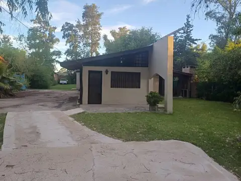 Casa 3 ambientes con 2 baños