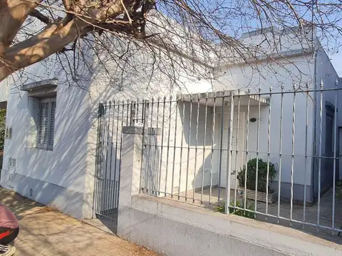 Alquiler de Casa 3 AMBIENTES en Villa Raffo, Tres de Febrero