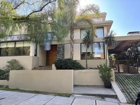 Casa en Venta en Mendoza, Capital