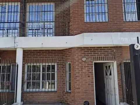 Triplex en Alquiler en Quilmes Oeste.