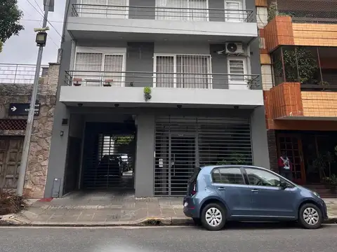 Departamento en Villa Devoto monoambiente con balcón y garage fijo descubierto