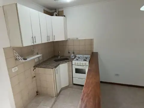 Depto Tipo Casa en Alquiler de 1 dormitorio