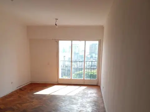 Dpto 3 amb con dep. al frente, balcon corrido, vista panoramica  91 M2 APROX