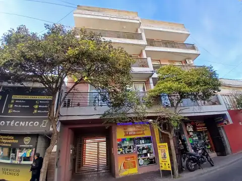Departamento en alquiler a pocos metros de la Plaza Pringles.