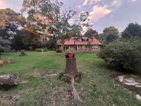 Chalet de 4 ambientes - Montegrande 7000 - Bº Montemar